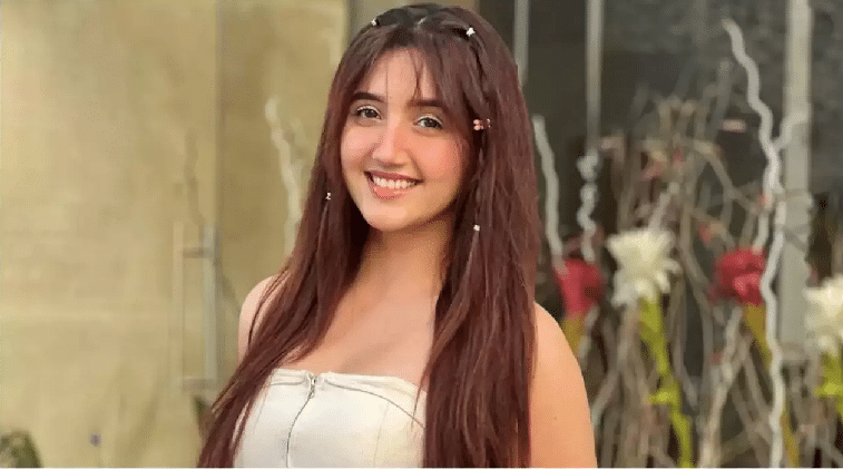  Ashnoor Kaur 